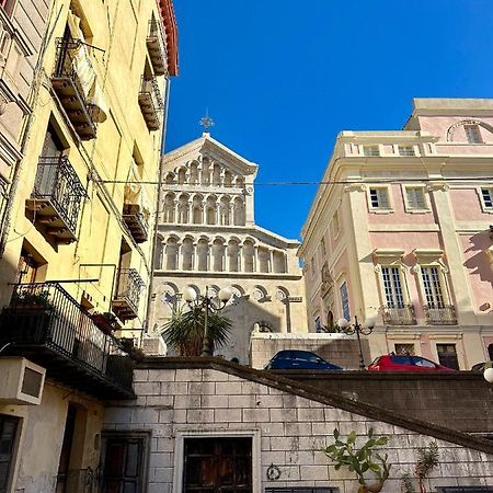 Piazza Carlo Alberto Otel Cagliari Dış mekan fotoğraf