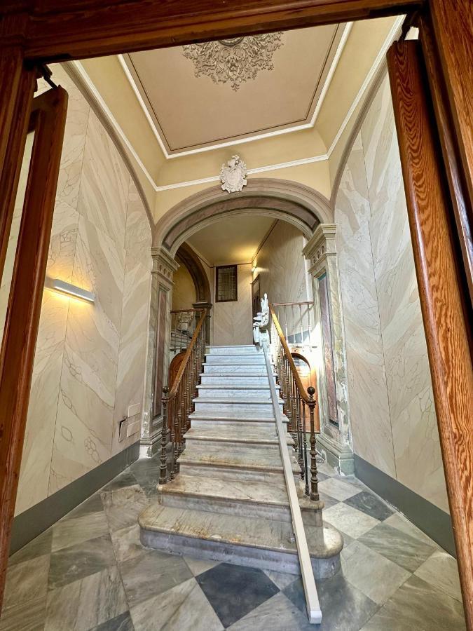 Piazza Carlo Alberto Otel Cagliari Dış mekan fotoğraf