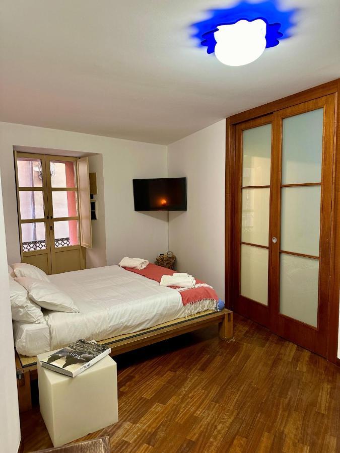 Piazza Carlo Alberto Otel Cagliari Dış mekan fotoğraf